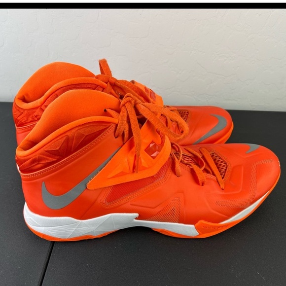 Nike LeBron XIII Bright Orange Crimson Basketball Shoes – Men’s Size 13 Retired main image 6